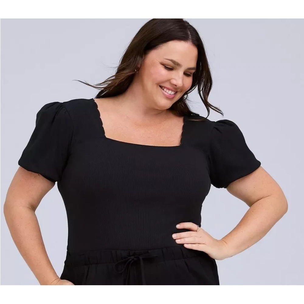 NWT‎ Torrid 5X Belle Isle Scallop Neck Puff Sleeve Top Black